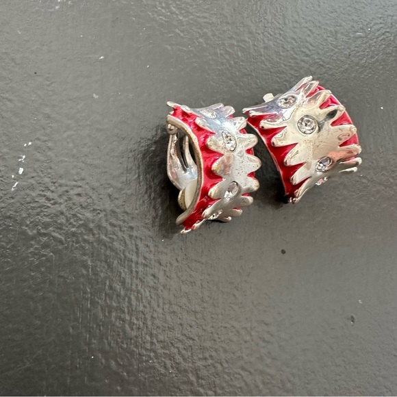 Vintage Don-Lin Style 1980s Clip On Enamel Earrings Hit Pink Silver Tone 80s - Picture 9 of 10